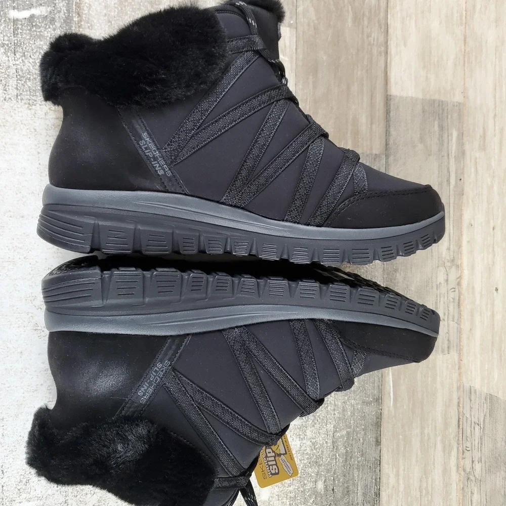 Skechers new without